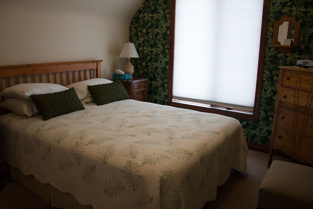 Cedar Gables Bed & Breakfast Niagara-on-the-Lake Екстериор снимка