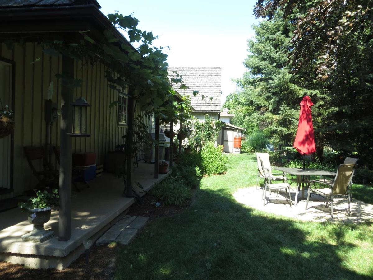 Cedar Gables Bed & Breakfast Niagara-on-the-Lake Екстериор снимка